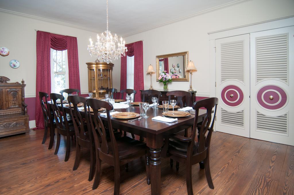 Greene Gables Inn White Hall Esterno foto